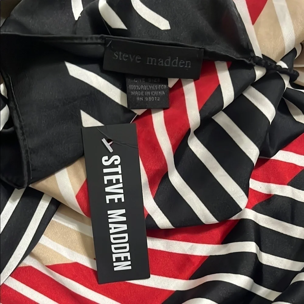 Elegant Striped Scarf with Tassels